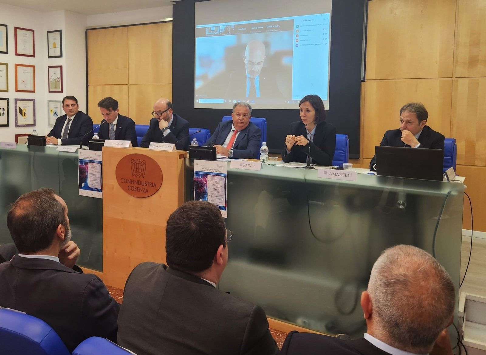 Intelligenza Artificiale, il mercato digitale in Calabria vale 1,09 miliardi