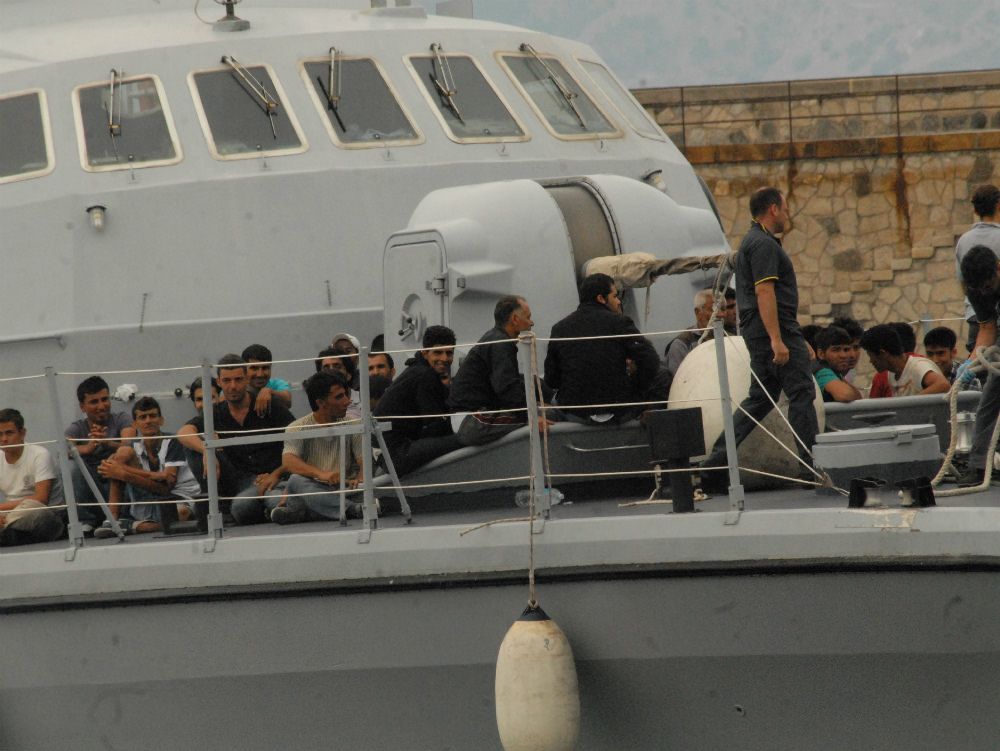 Barcone di migranti arriva a Reggio Calabria