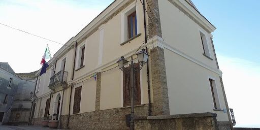 Ricatti e favori: il lato oscuro delle Comunali a Longobardi