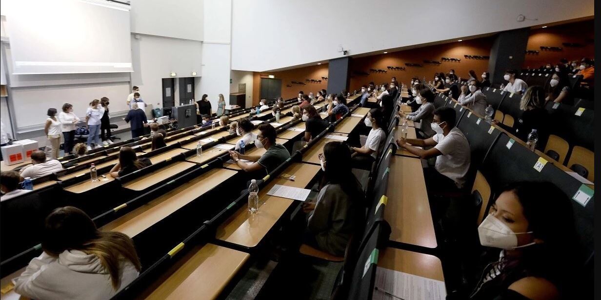 Ingresso a Medicina, nuovi test e più posti