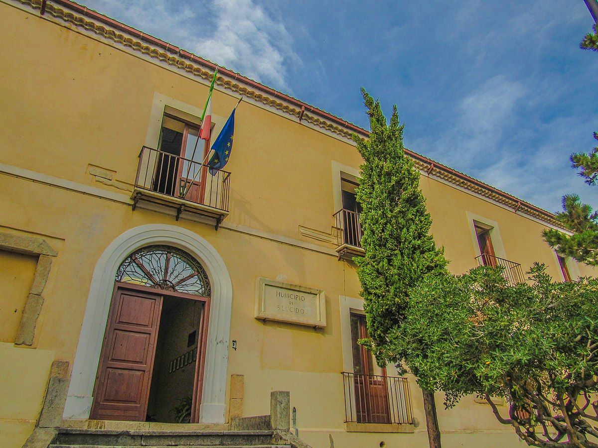 Soccorre e salva cittadino di San Lucido, medico argentino riceve encomio dal sindaco