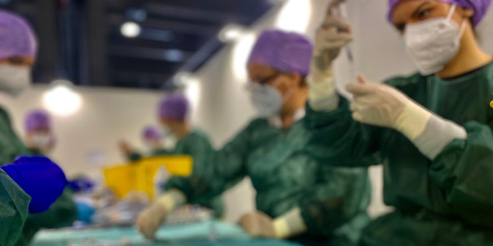 Vaccini, boom di prenotazioni per gli “over 50”. «Riceveranno Astrazeneca»