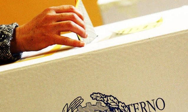 Amministrative tra "incandidabili" e liste tutte in famiglia