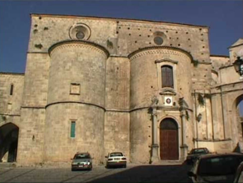 E Gerace sperimenta la “libreria diffusa”
