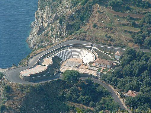 Palmi, sequestrato il "Teatro all'Aperto"