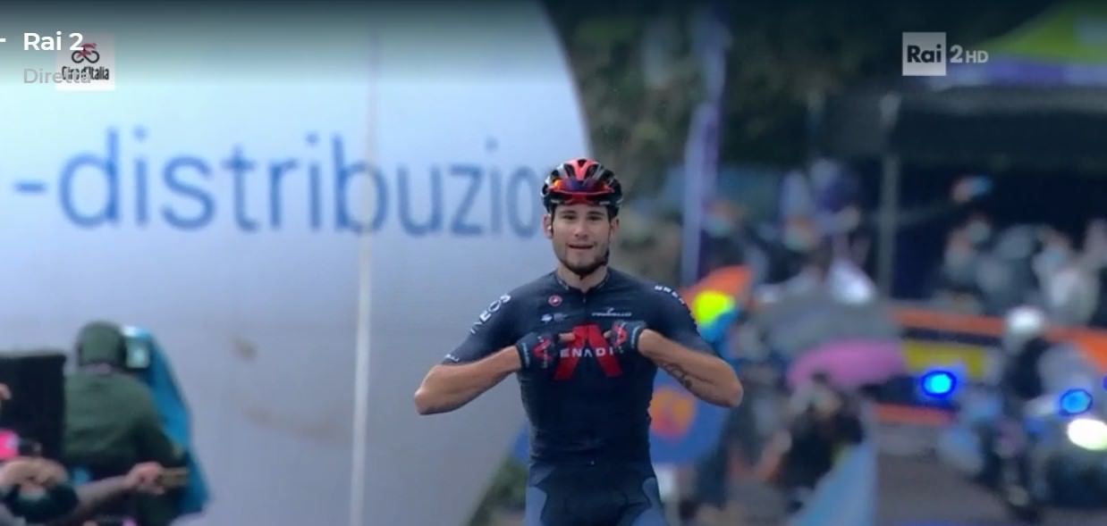 Il "gigante" Filippo Ganna compie l'impresa sull'altopiano silano – VIDEO