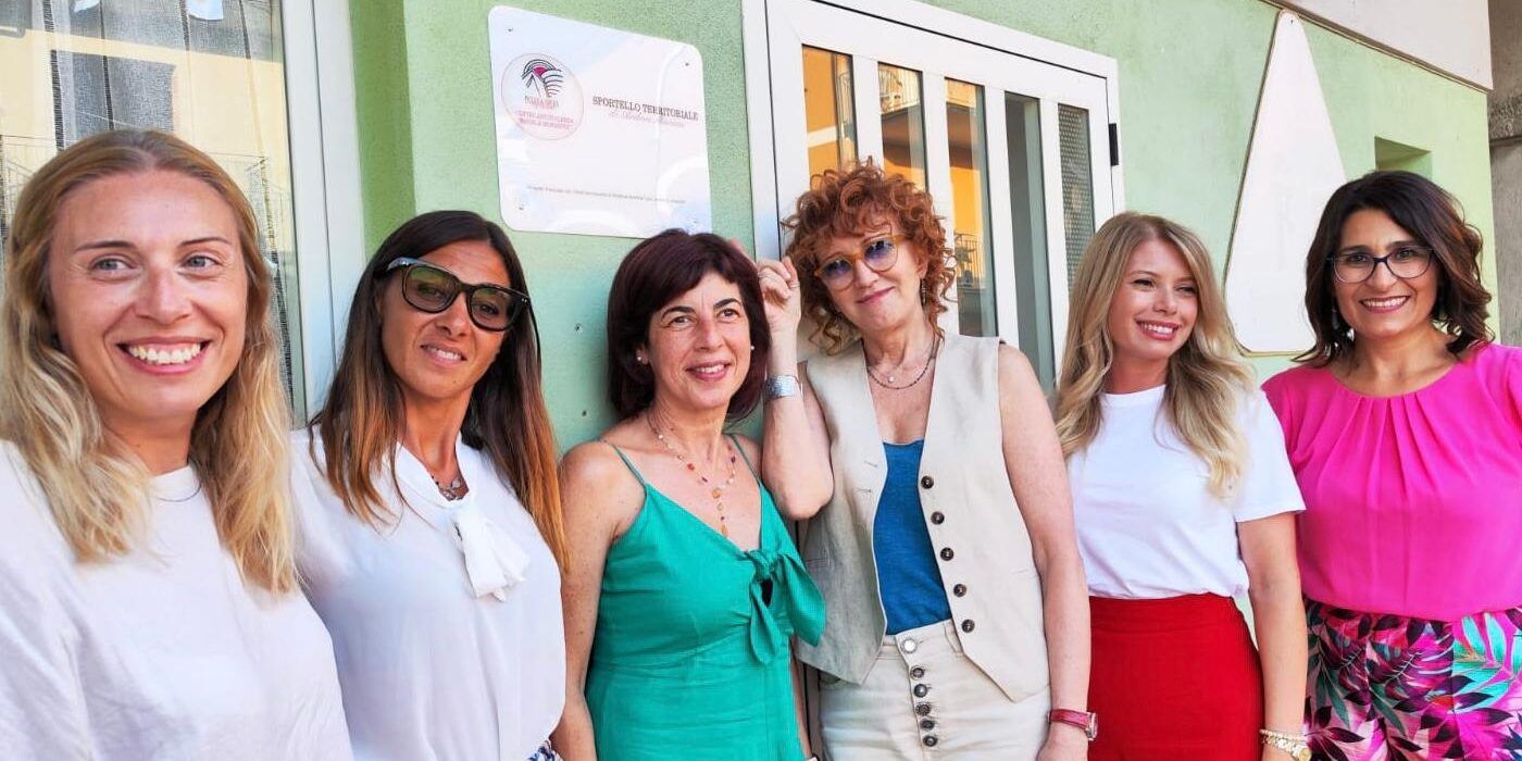 Fiorella Mannoia mantiene la promessa: visita speciale a un centro antiviolenza nella Locride – FOTO