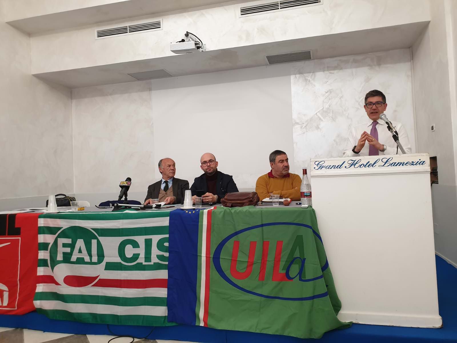 Industrie alimentari, Fai, Flai e Uila Calabria: «La proposta unitaria rilancerà il settore»