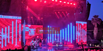 Cosenza, è festa grande. Al via Radio 2 Live “Il cielo è sempre più blu” – FOTO E VIDEO