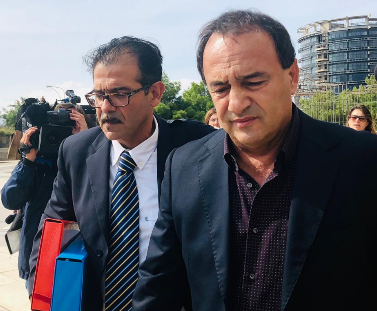 La Cassazione: contro Lucano indizi non sufficienti sull'appalto dei rifiuti