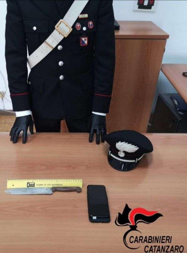 Catanzaro, rapina nel centro storico: un arresto