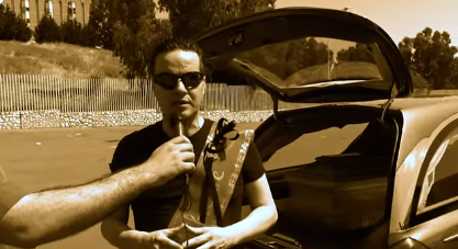 Locri, video choc di Klaus Davi: celebrato il "funerale" della sanità