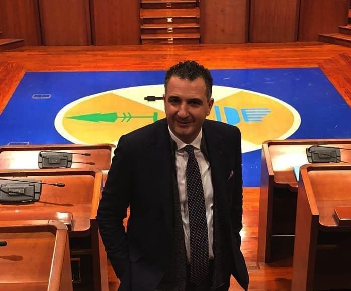 «Bloccare la spesa dei bandi è da irresponsabili»