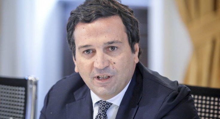 Bando per disoccupati, «migliaia rischiano di essere esclusi»