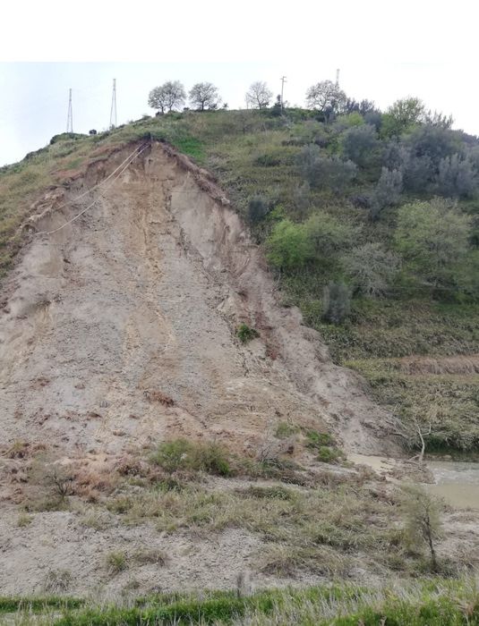 Frana a Rosarno, migliaia di persone rischiano di rimanere senz'acqua