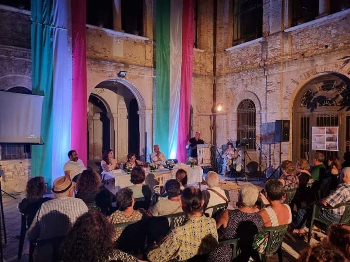 Santa Caterina dello Ionio, si riaprono i cancelli del Palazzo Di Francia