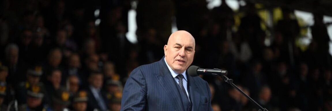 Crosetto: «Sto rientrando in Italia, polemiche vergognose»