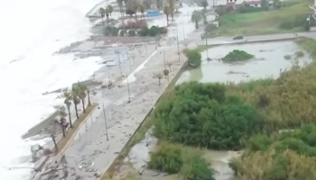 Stallo sul lungomare di Caulonia dopo il ciclone Harry, il Comune: «Silenzio inaccettabile»