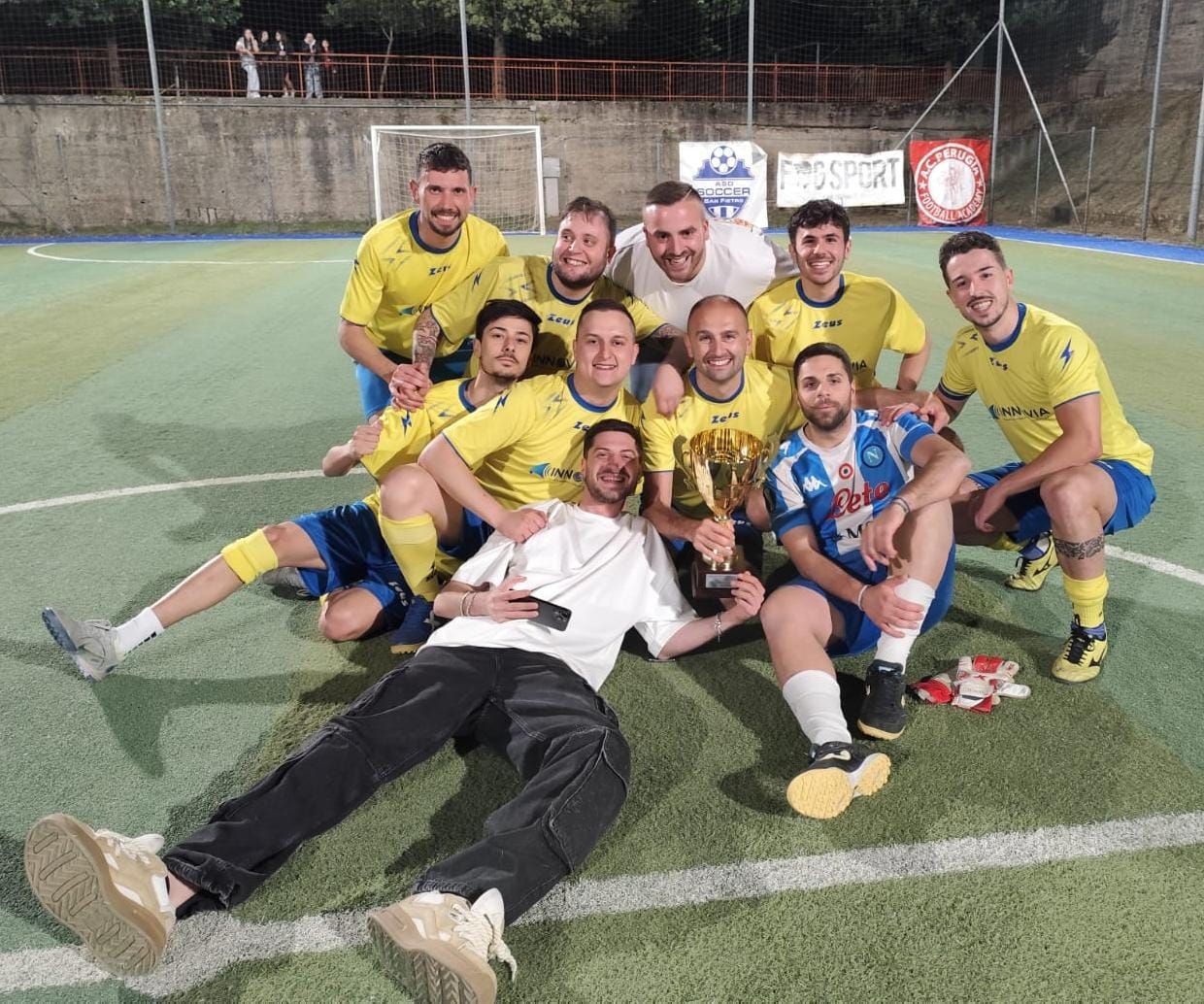 Armazem senza freni, onore alla Romualdo Montagna. Cerisano e Pixeltek Maranese stappano