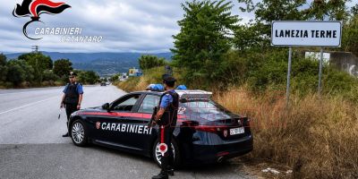 ’Ndrangheta nel Lametino, droga a credito e minacce per riavere i soldi. «Ti prendo con un’ascia e ti faccio pezzi pezzi»