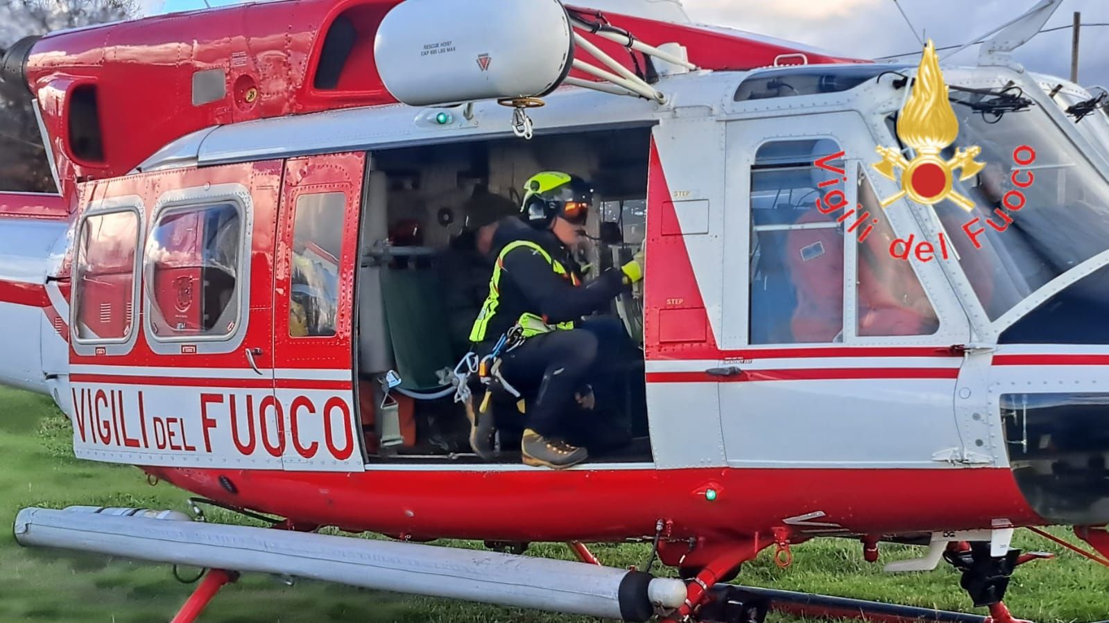 Bagaladi, uomo si perde nei boschi: salvato dai Vigili del Fuoco – VIDEO