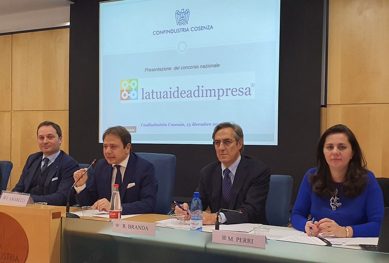 Al Liceo Scientifico "Fermi" di Cosenza il concorso di Confindustria "latuaideadimpresa"