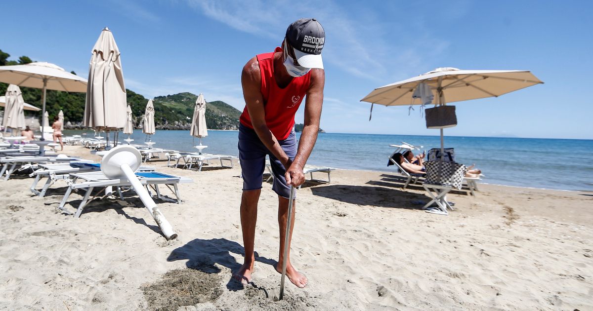 Sicilia, Sardegna e Lazio rischiano la zona gialla in agosto