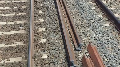 Rubati 800 metri di binario da una vecchia ferrovia del Reggino