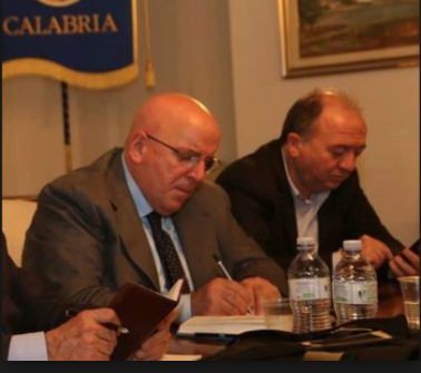 Oliverio chiede le dimissioni di Brancati, M5S: «Una buffonata»