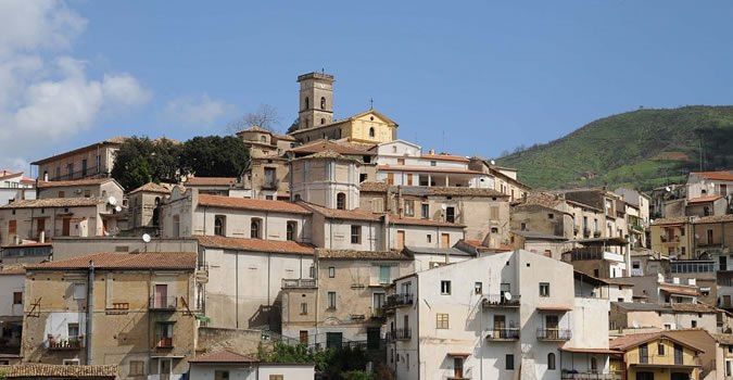 MINACCIA JIHADISTA | Sgomento a Luzzi: «Ci sembra impossibile»