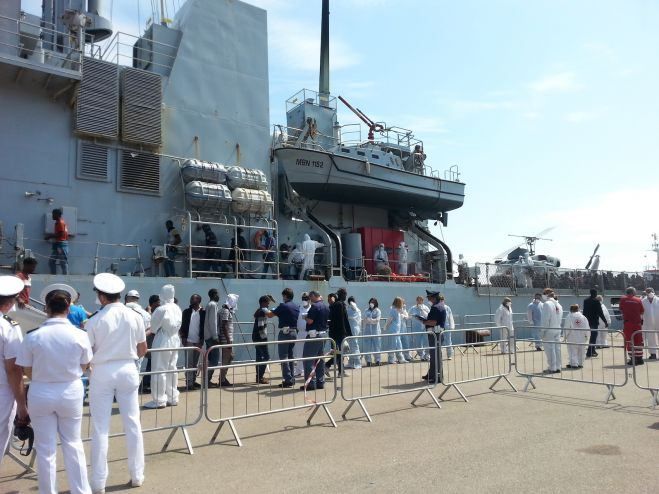 Migranti, a Reggio una struttura mobile per gli sbarchi