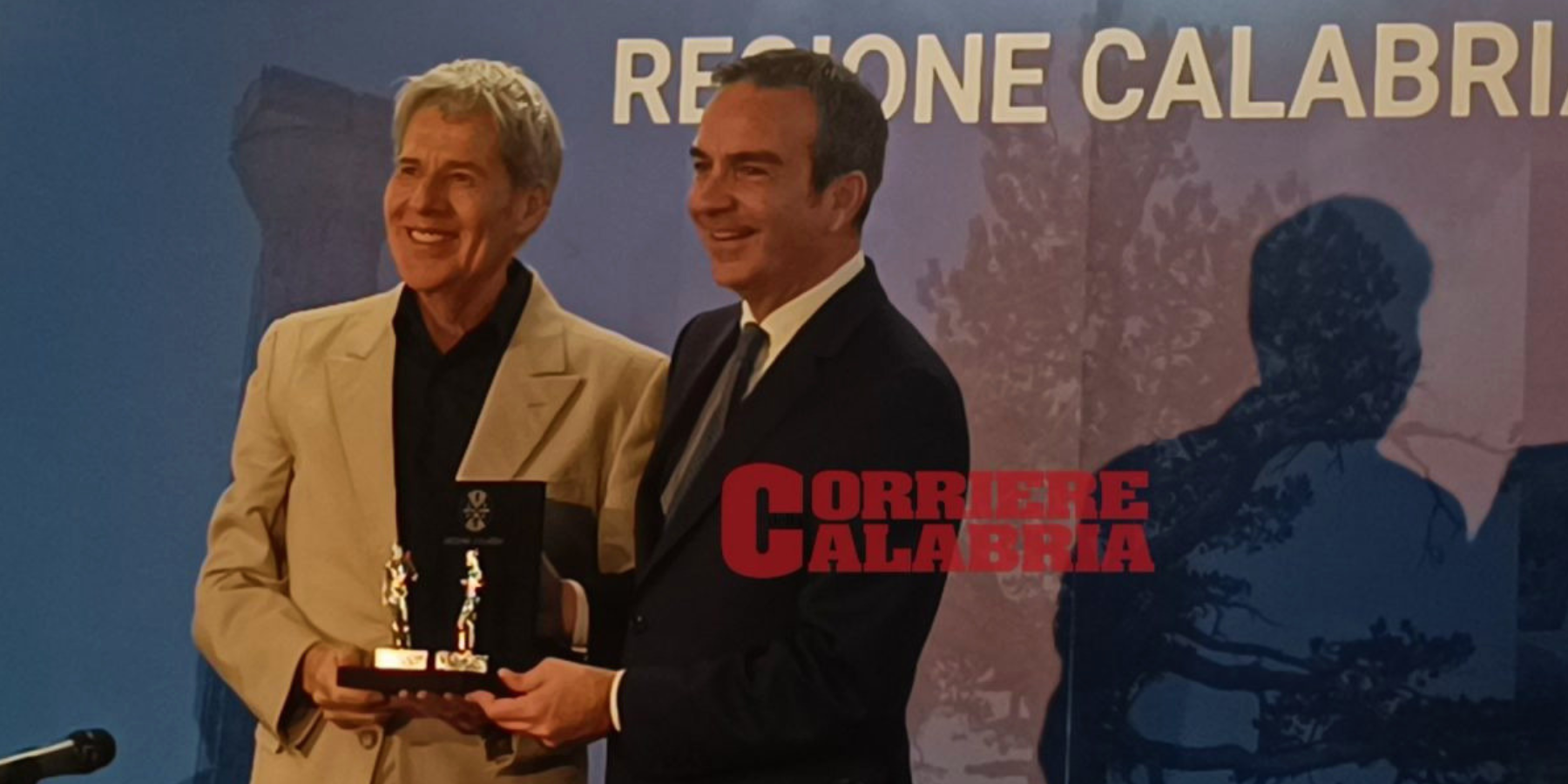 Baglioni abbraccia la Calabria. «Questa regione può volare»