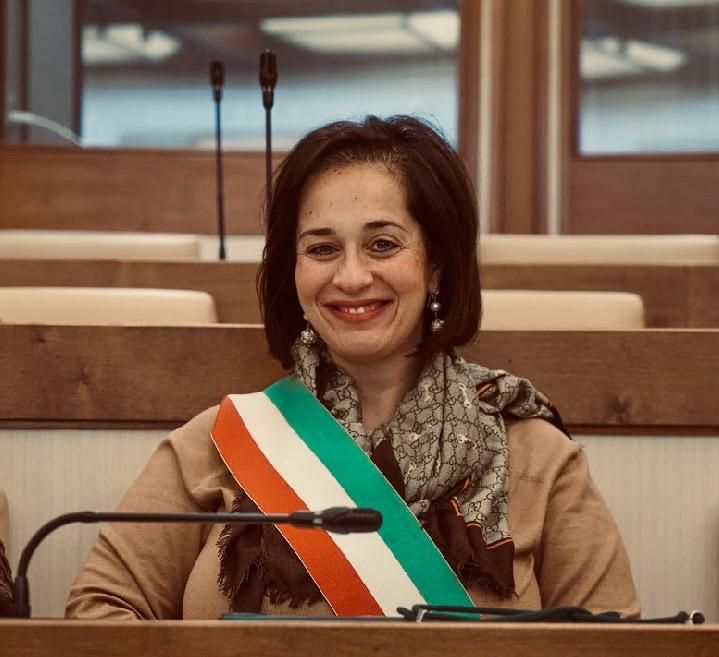 Anci Calabria, la sindaca di Casali del Manco Francesca Pisani nominata presidente della Commissione Welfare, Immigrazione e Integrazione