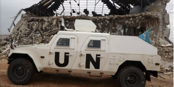 Tensione in Libano: i caschi blu Onu presi di mira