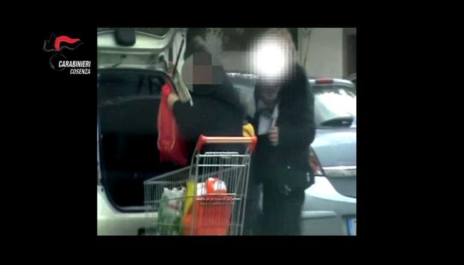 ALL WALKING | Tornano al lavoro i "furbetti" di Rogliano