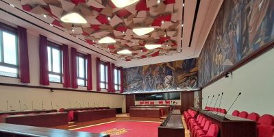 Fughe in avanti, frenate, contraddizioni. Anatomia (e anomalie) della “crisi” di Catanzaro