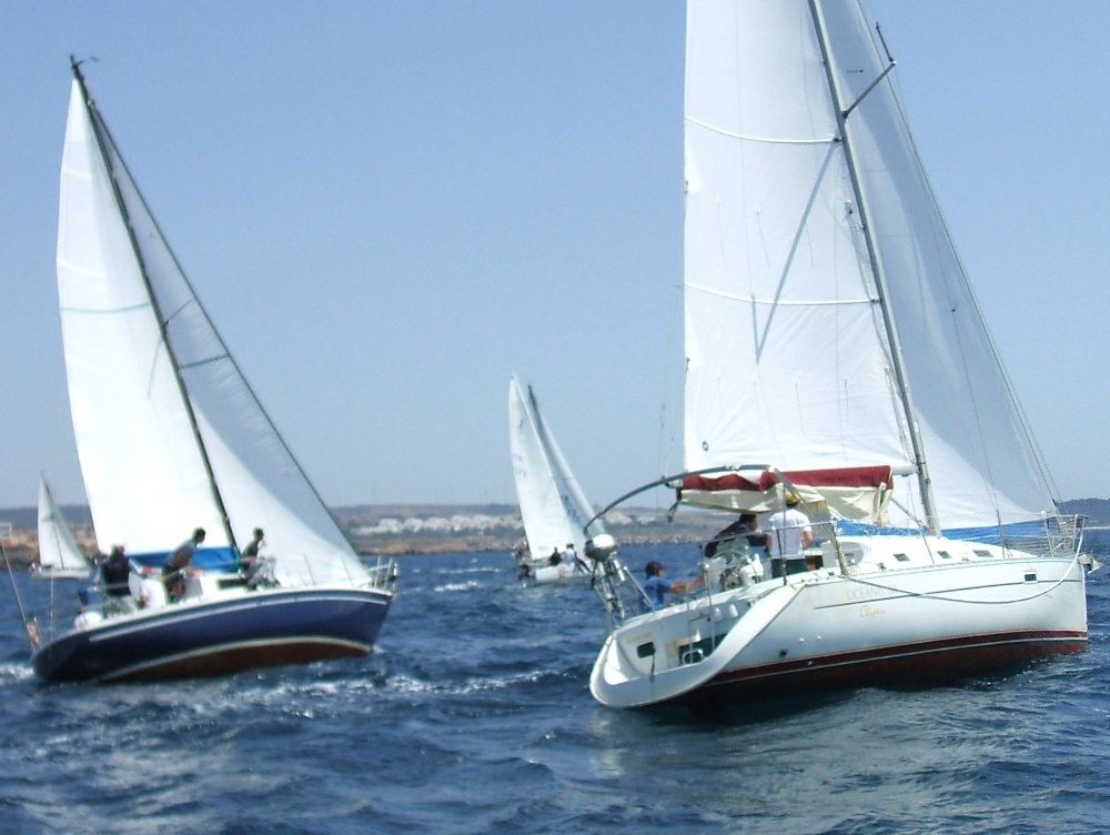 Equipaggi della classe olimpica di vela in ritiro a Crotone