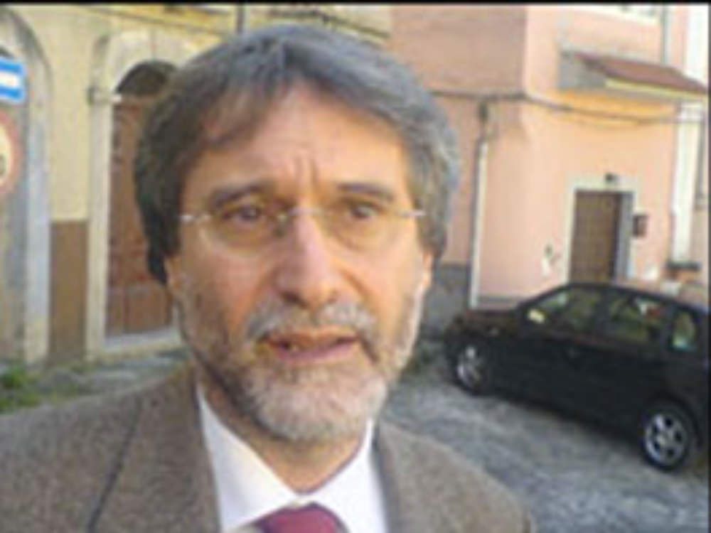 Cede costone vicino al centro abitato di Castrovillari