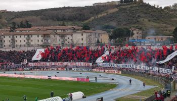 Cosenza, per i playoff c’è il ritorno di un gruppo ultrà al “Marulla”. «Ma non per Guarascio»