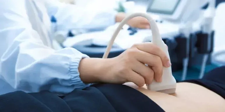 Nuove linee guida dell’Iss: l’ecografia in gravidanza va fatta subito