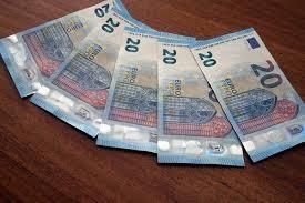 Trovati con banconote false, denunciati un ballerino e un promoter