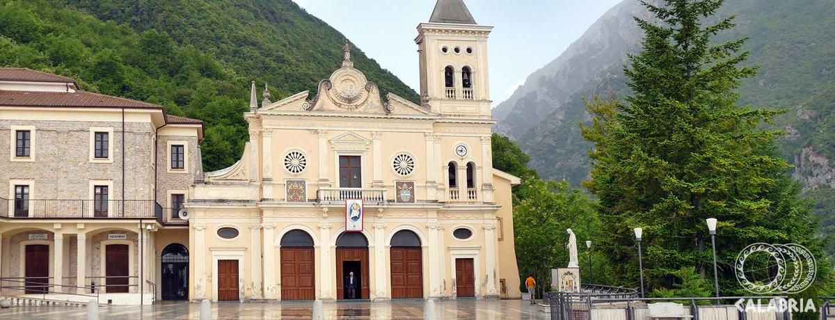«Cammina dopo il pellegrinaggio al Santuario della Madonna del Pettoruto»: a San Sosti si grida al miracolo