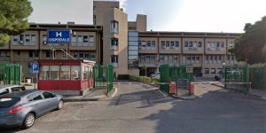 Mandatoriccio, salgono a 19 i bambini finiti in ospedale: 5 ricoverati. L’Asp: «Probabile origine virale»