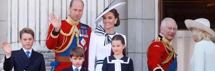 Carlo e Kate dominano la scena al saluto dei reali britannici