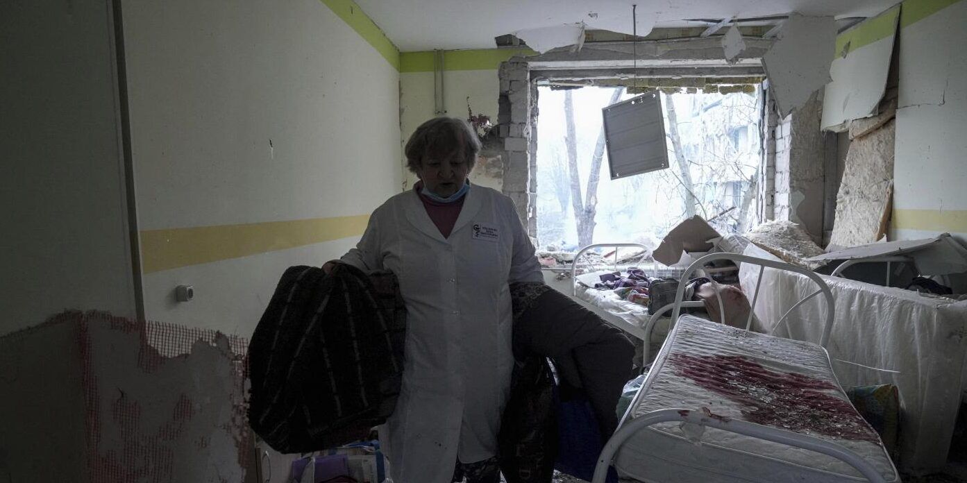 Il Pentagono: «L’Ucraina sta contrattaccando». Kiev: «Distrutti 10 ospedali»