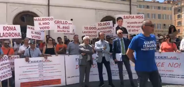 Decreto Calabria: discussione in Senato, proteste in piazza