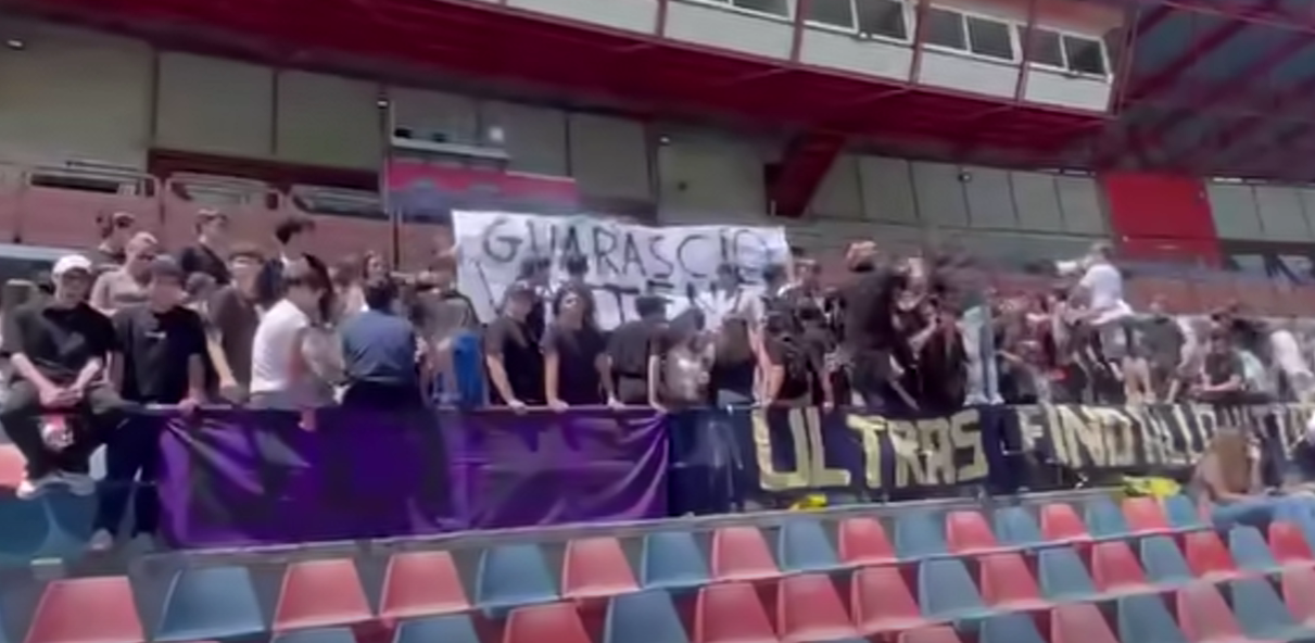 Cosenza, tensioni alla Partita del Cuore dopo l’esposizione di uno striscione contro Guarascio