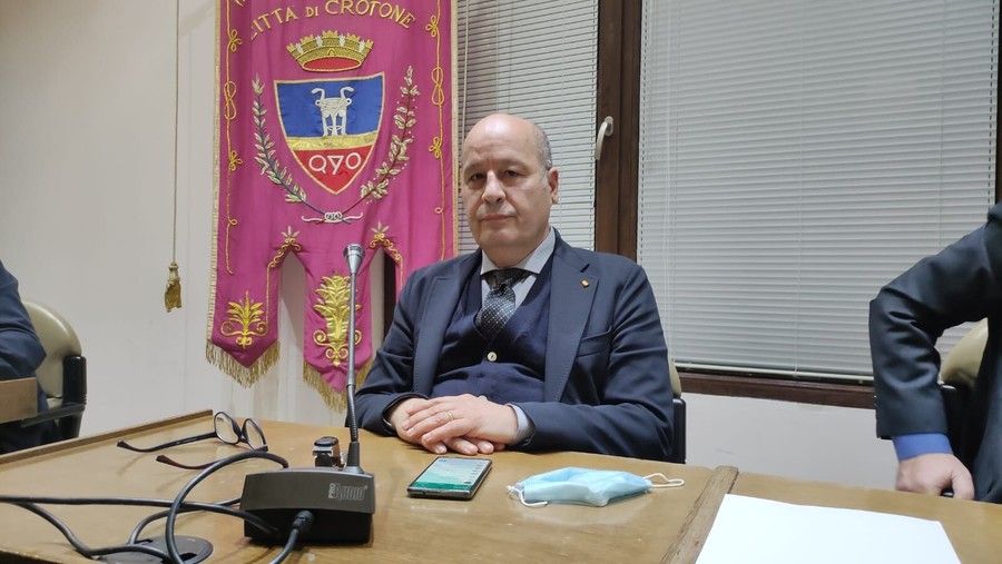 Giunta Voce, passo indietro di Filiberto: «Ritorno a fare l’avvocato»