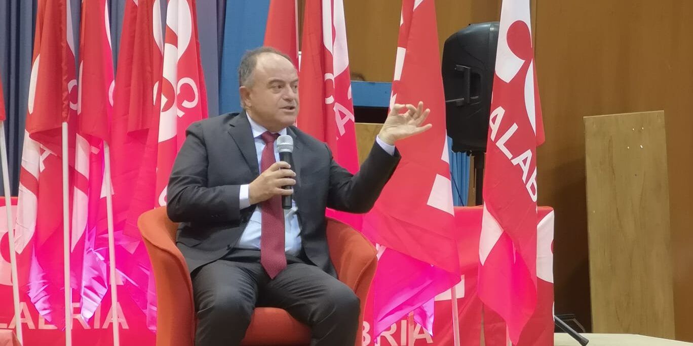 Gratteri: «Votate per tutti tranne per quelli che hanno promesso di sistemare i vostri figli» – VIDEO