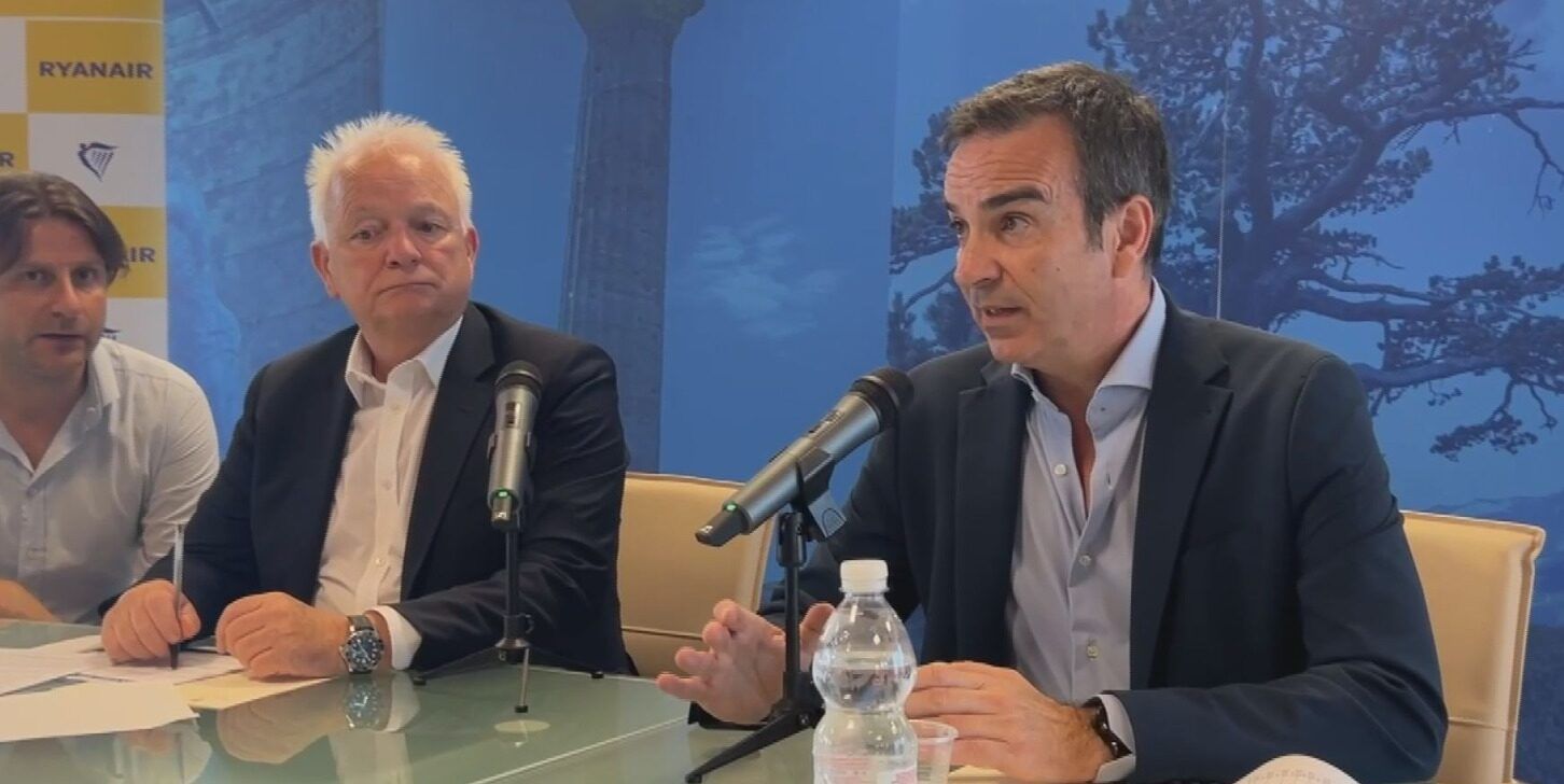 Occhiuto abbina nuovi voli e turismo. Presto bandi per 140 milioni per migliorare l’offerta